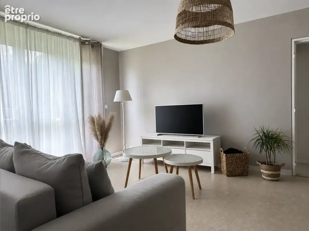 Appartement avec ascenseur -1 chambre- 50 m2-cave et place de parking - photo 4