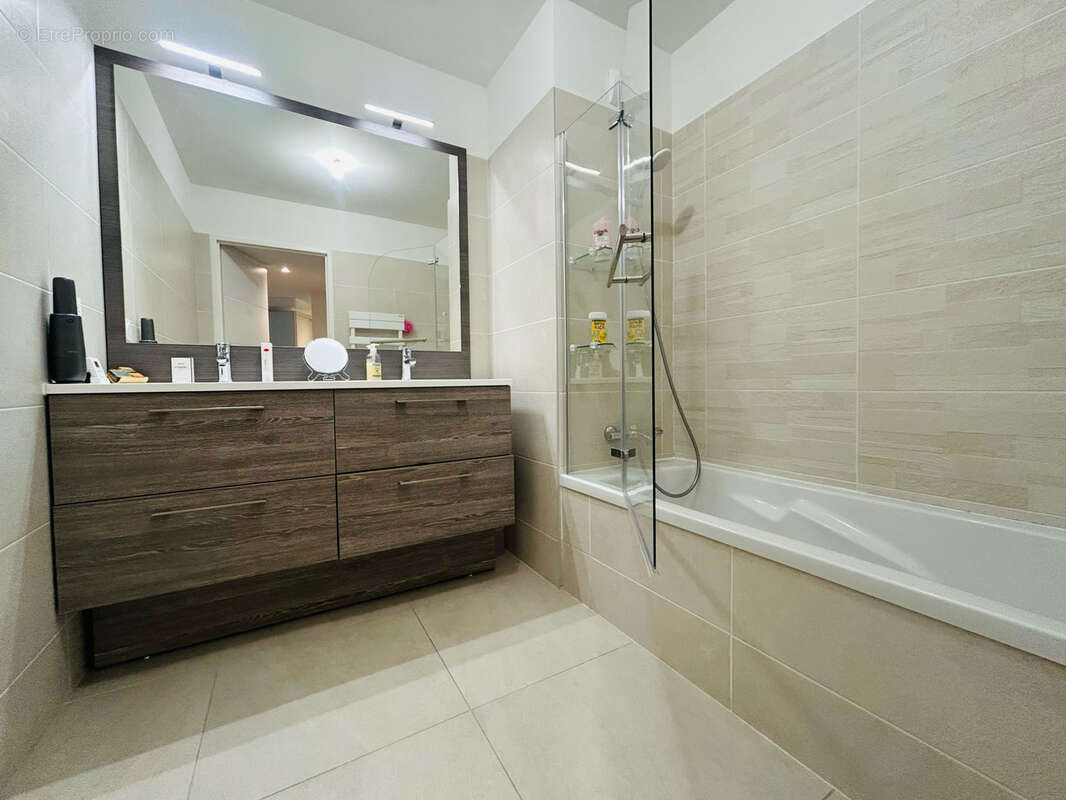 Appartement à ROQUEBRUNE-CAP-MARTIN