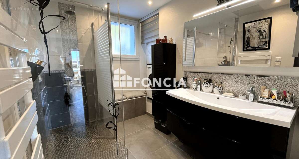 Appartement à SIX-FOURS-LES-PLAGES