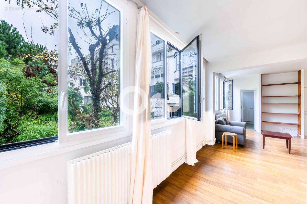 Appartement à PARIS-12E