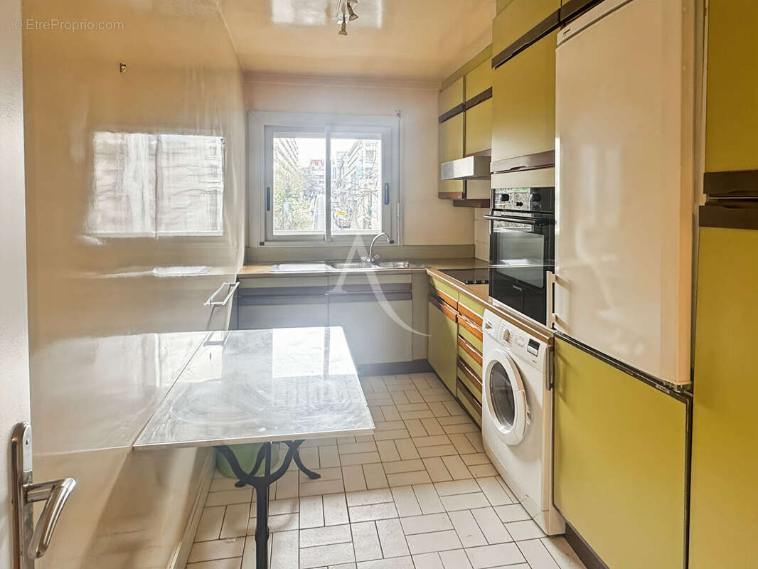 Appartement à PARIS-12E