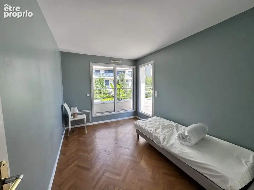 Appartement 140 m² à Suresnes  - photo 8