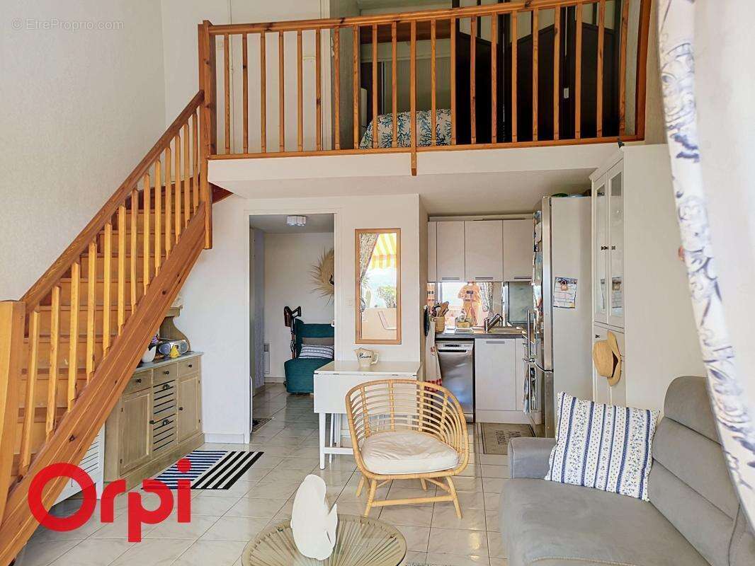 Superbe vue mer – appartement t2 de 45 m² à bandol - stationnement privatif - photo 9