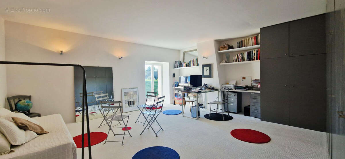 Maison à SUZE-LA-ROUSSE