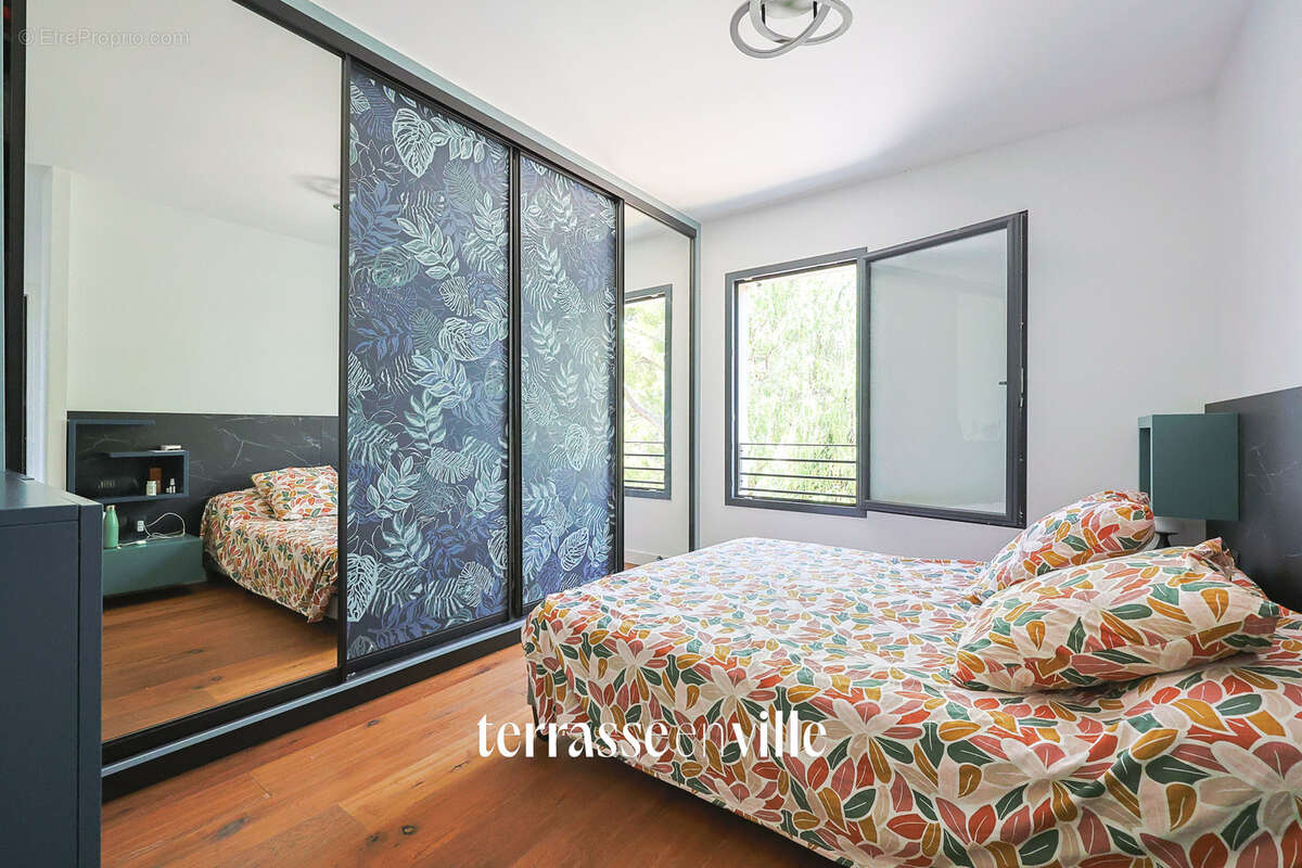 Duplex de luxe - 123m2 - terrasse 22m2- rooftop vue mer 60m2 - jacuzzi - 4 parkings - photo 16