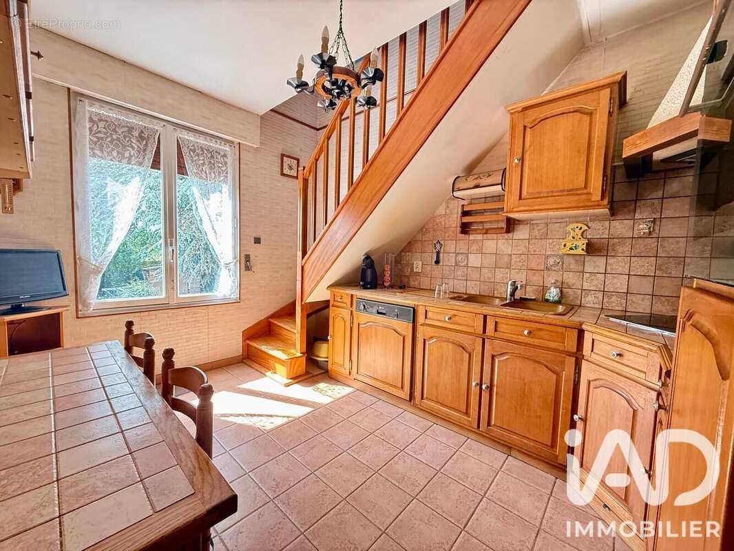 Maison 114 m² à Saint-Leu-La-Foret  - photo 9