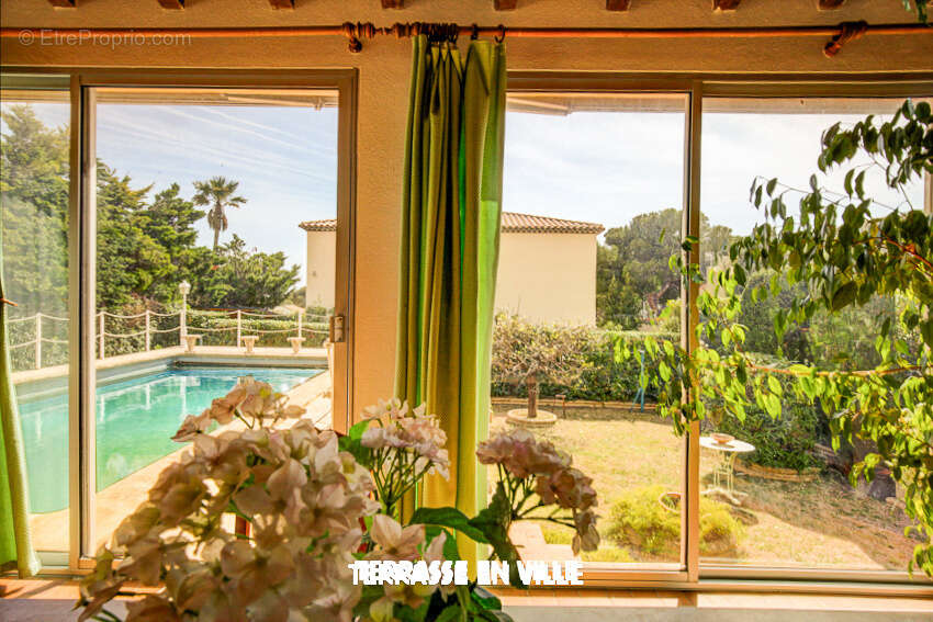 Maison à CARRY-LE-ROUET