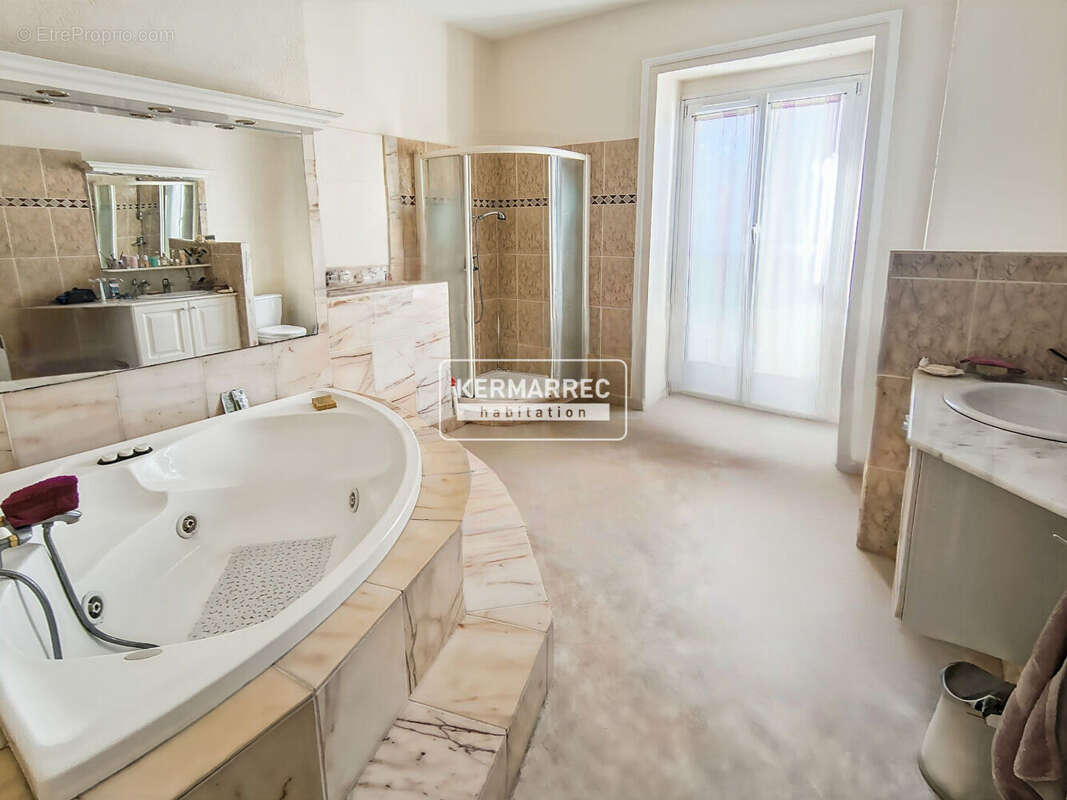 Maison à SAINT-AUBIN-D'AUBIGNE