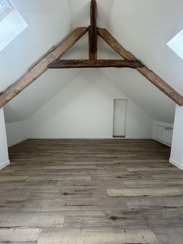 Maison à BAZOCHES-SUR-GUYONNE