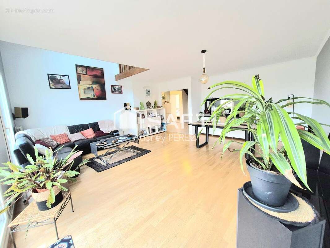 Photo 2 - Appartement à PONTAULT-COMBAULT