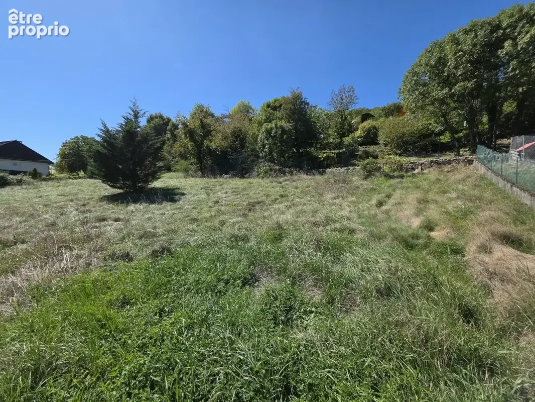 Terrain à GRESY-SUR-AIX