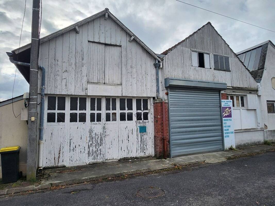 Commerce à CHALETTE-SUR-LOING