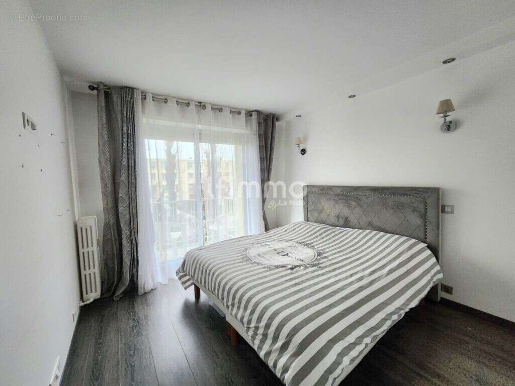 Appartement à SAINT-MAUR-DES-FOSSES