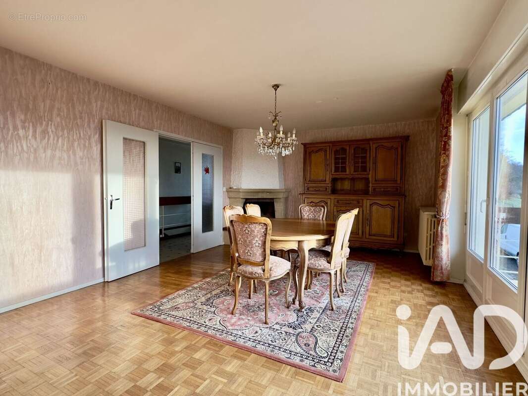 Maison 150 m² à Pouilly  - photo 2