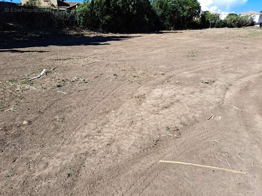 Terrain à SALON-DE-PROVENCE