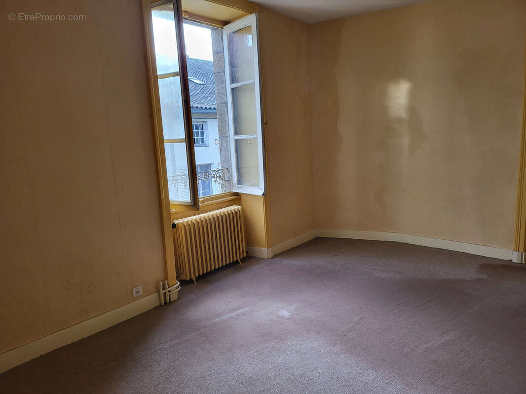 Immeuble avec commerce et logement - photo 8
