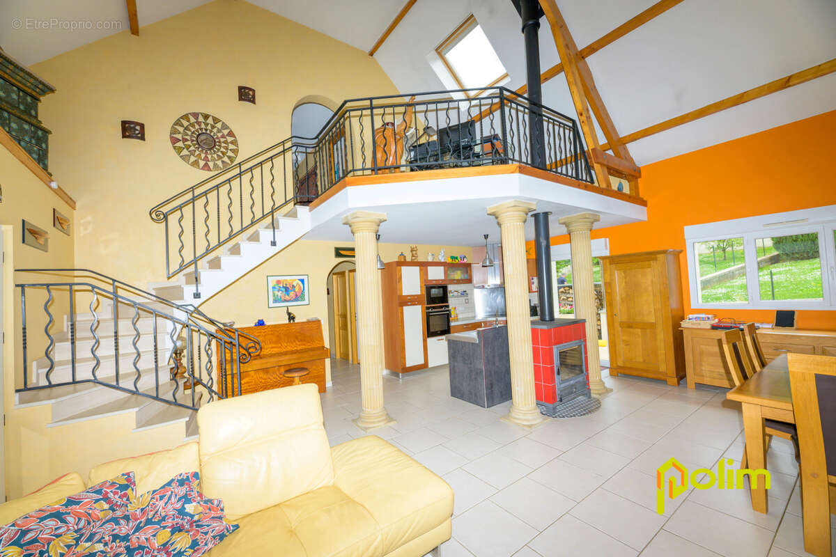 superbe villa F6 avec piscine intérieure - photo 5