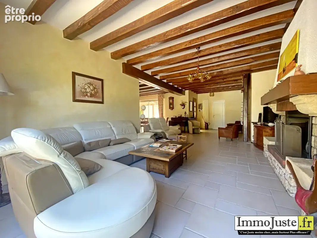 Maison 217 m² à Le Tremblay-Sur-Mauldre  - photo 9