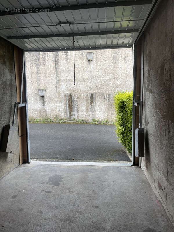 Parking à SAINT-ETIENNE
