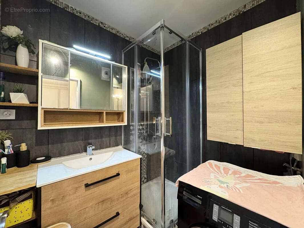 Appartement De 78,40m2 Rénové Avec Jardin, Proche Lycée International Et Collège Des Hauts Grillets - photo 6