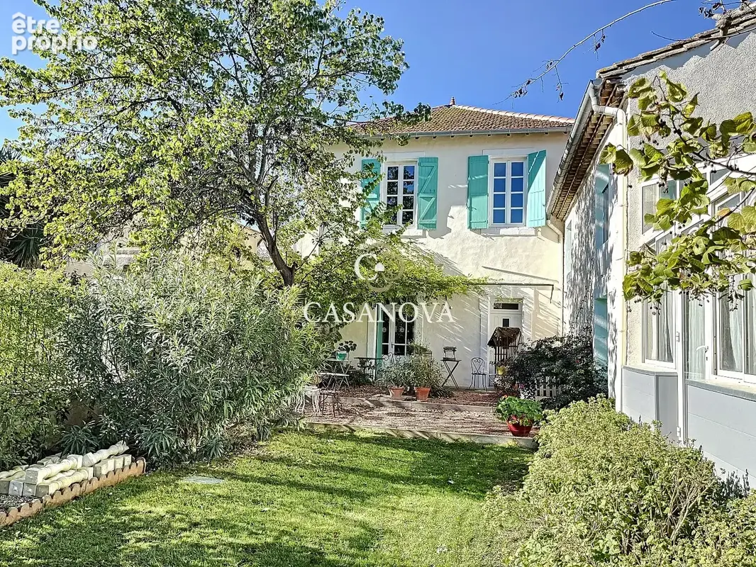 Hôtel à vendre avec 12 suites, un appartement, une piscine et potentiel restauration ou gîtes près de Pézenas - photo 2