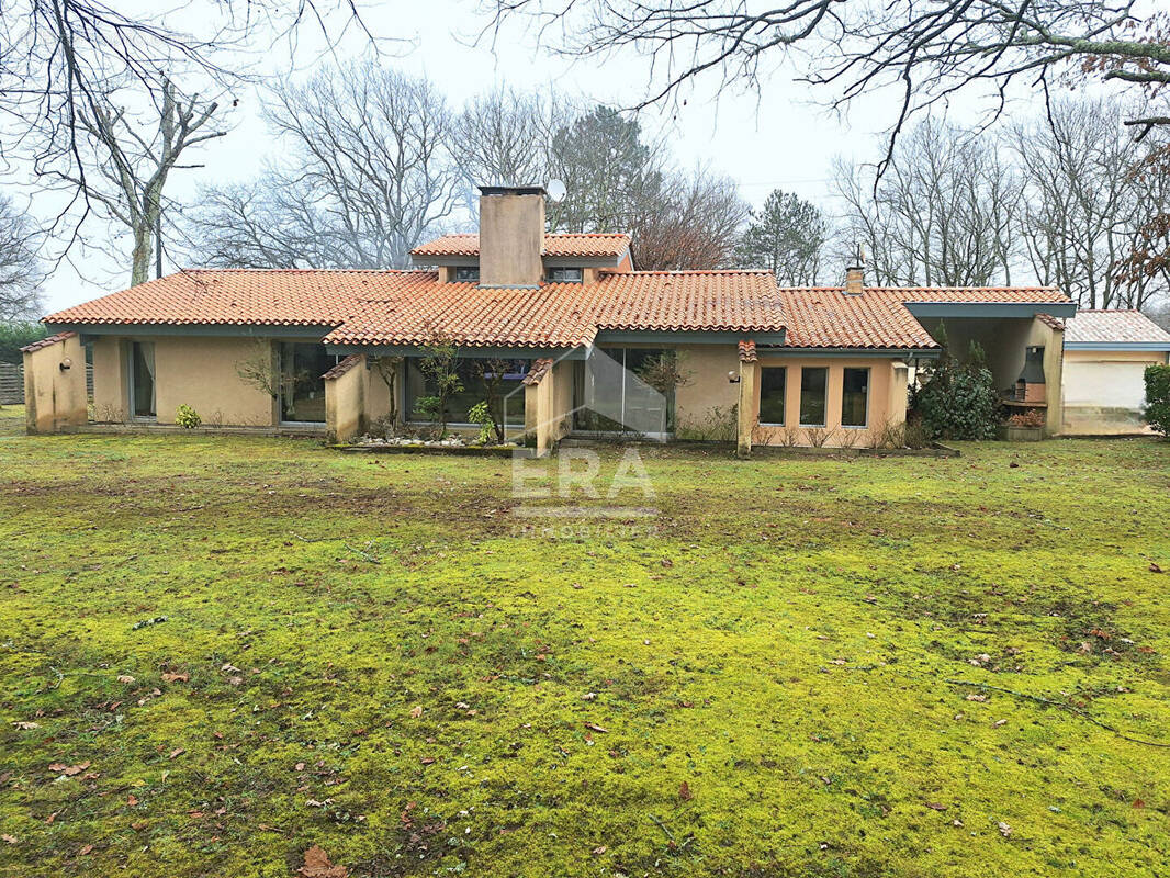 Maison à MONTPON-MENESTEROL