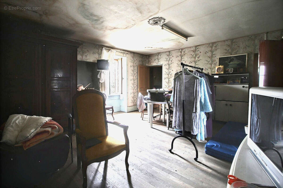 Maison à SAINT-YTHAIRE