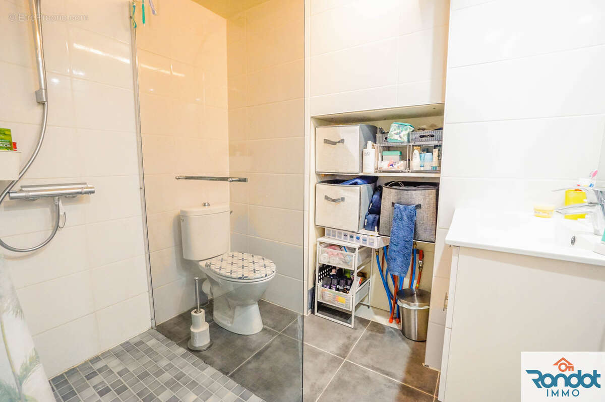 Maison  6 pieces / 4 chambes / environ 111m2 / parcelle 544 m2 - photo 5