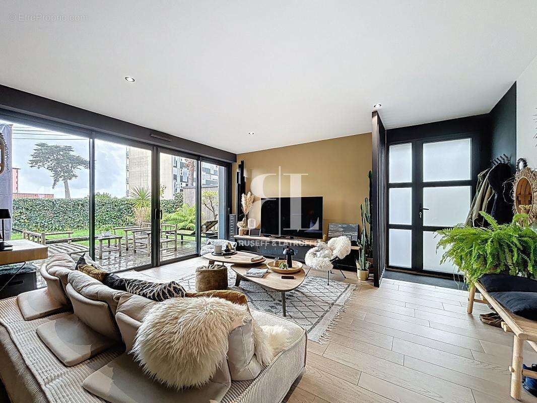 Appartement à LARMOR-PLAGE