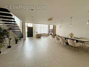 Maison à SAINTE-GENEVIEVE-DES-BOIS