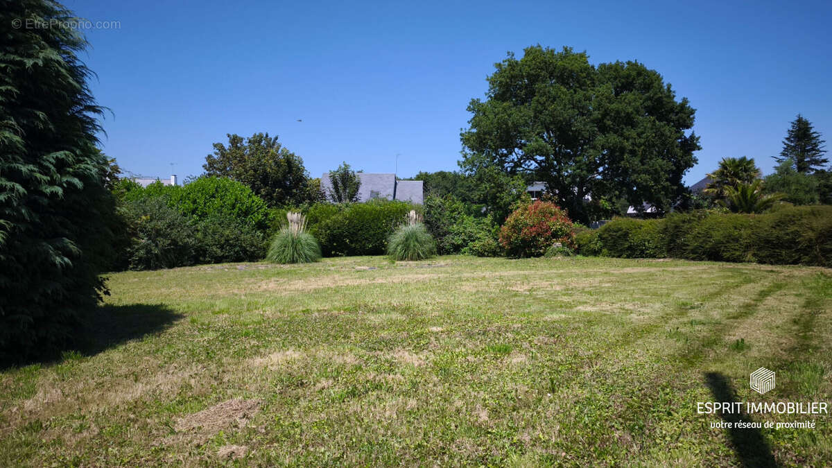 Terrain à PONT-AVEN