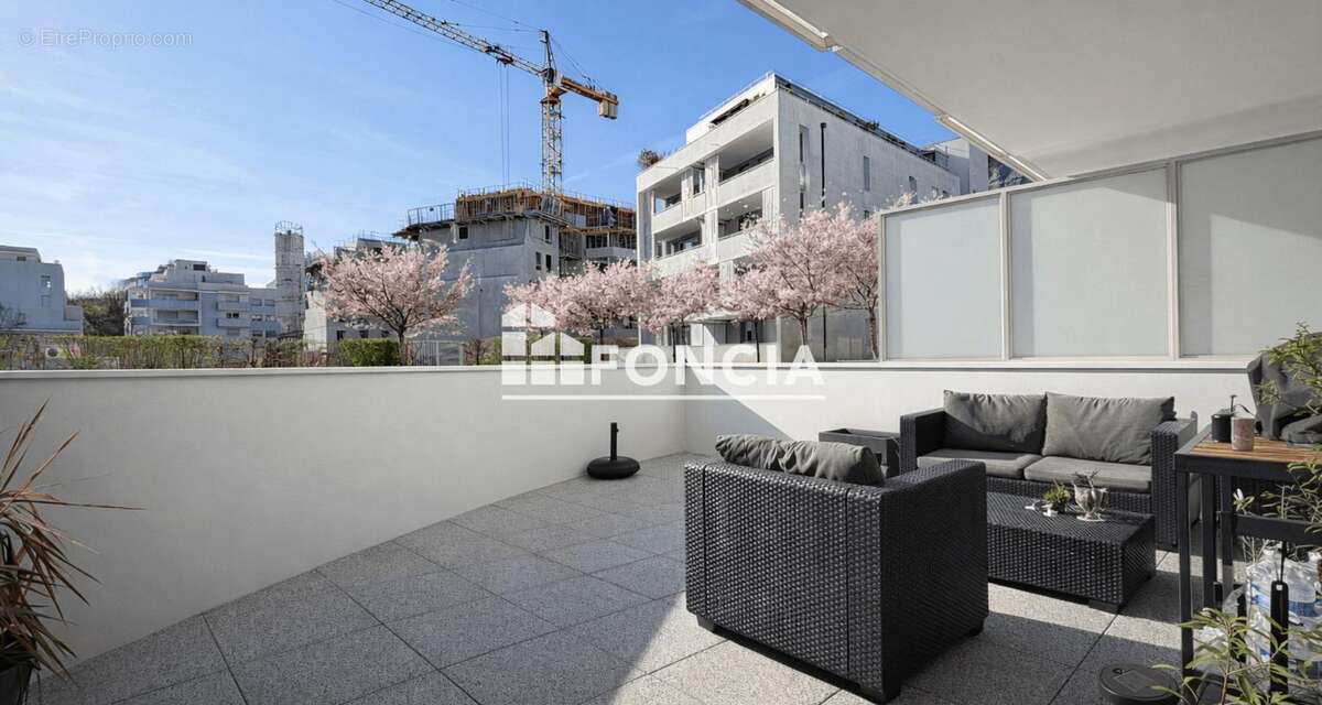 Appartement à MEYLAN