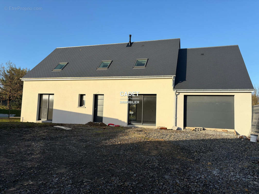 Maison à LA LUCERNE-D&#039;OUTREMER