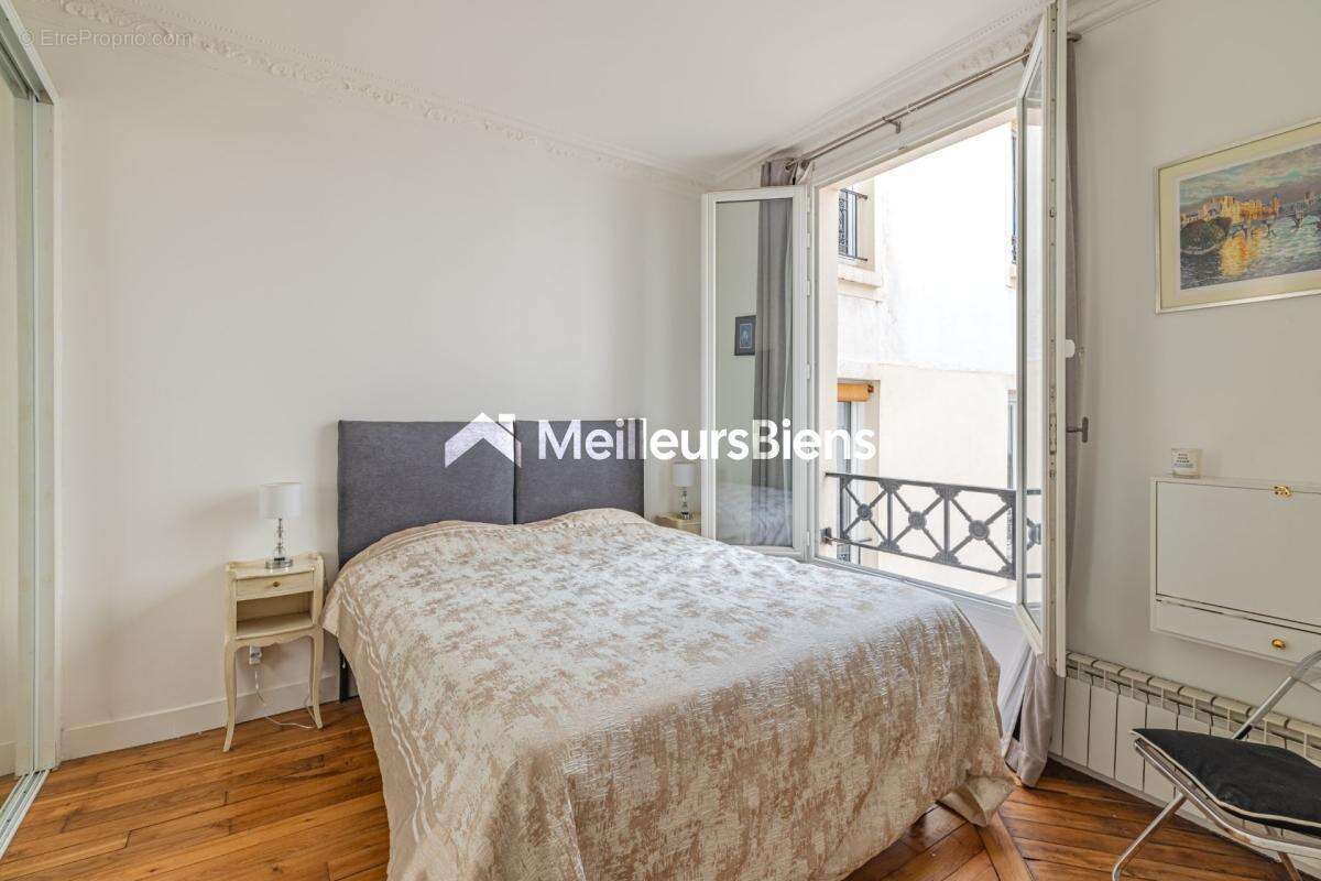 Appartement à PARIS-11E