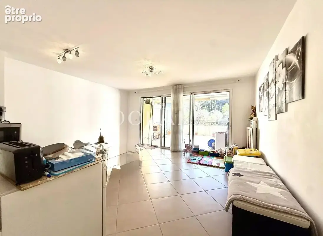Sur la commune de Gorbio, deux pièces avec grande terrasse  dans immeuble moderne avec piscine - photo 9