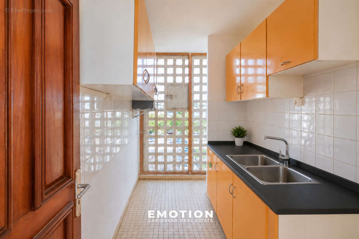 Appartement à LES ABYMES
