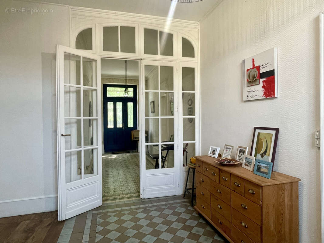 Maison à MAGNAC-SUR-TOUVRE