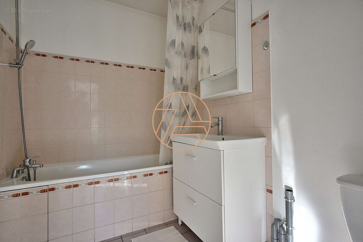 Appartement à SAINT-MAUR-DES-FOSSES