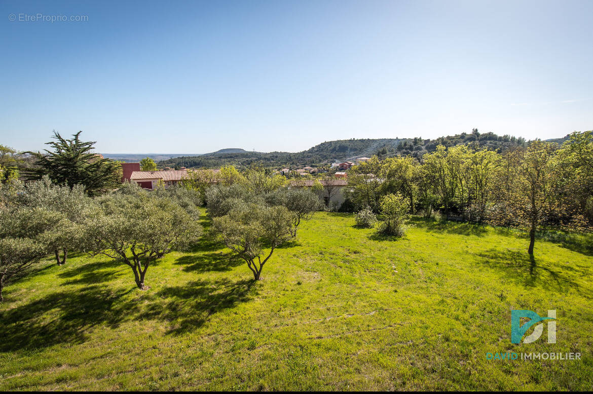 Terrain à PERET
