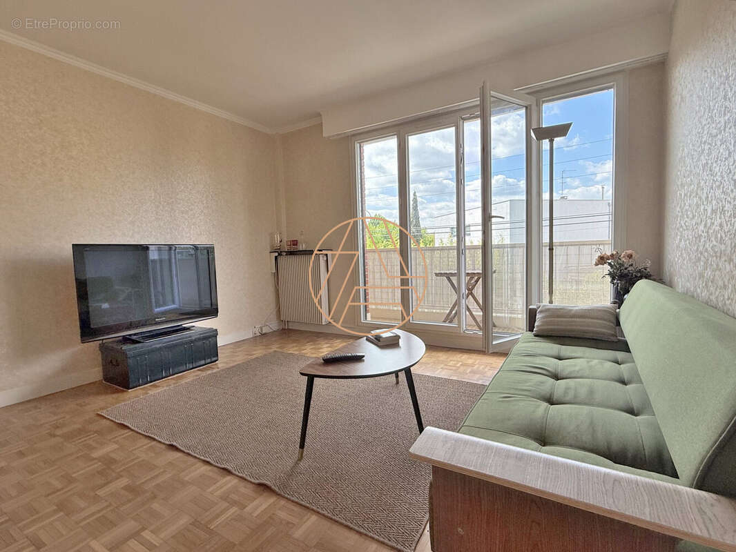 Appartement à SAINT-MAUR-DES-FOSSES