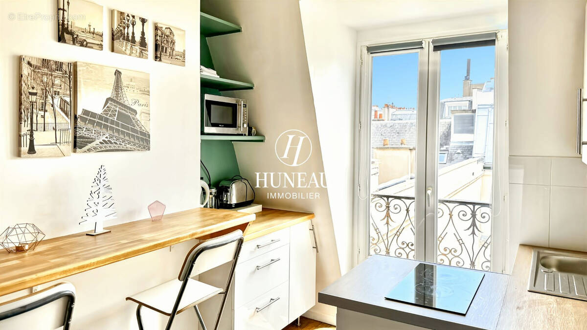 Appartement à PARIS-3E