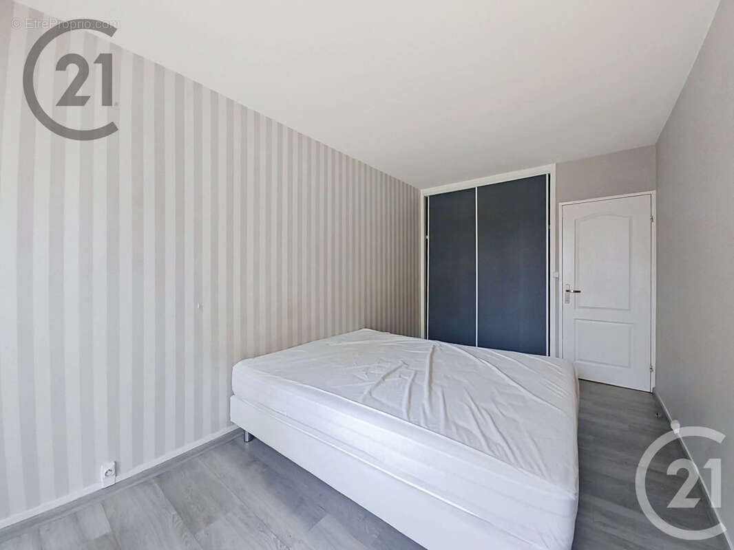 Appartement 71 m² à Reims  - photo 13