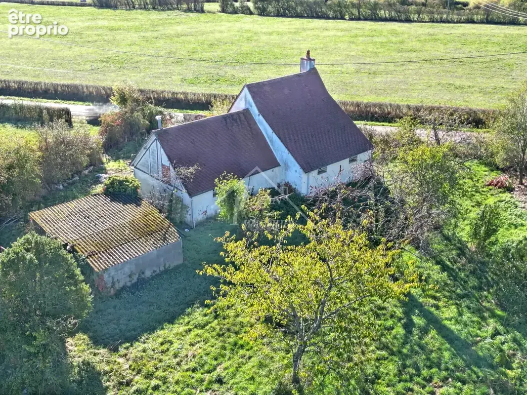 Maison en pierre à rénover avec 4 500 m² de terrain, au calme de la campagne de SAINT-PLAISIR - photo 2