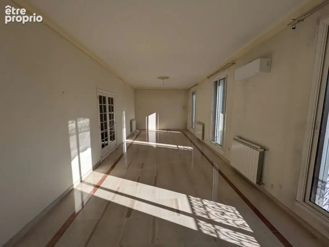 Vend maison de caractère de 280m2, grand garage, jardin, remise, 7 chambres à Magalas - photo 5