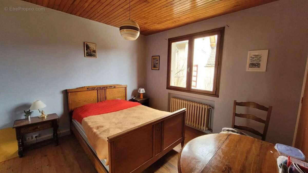 Maison à LE CHAMBON-SUR-LIGNON