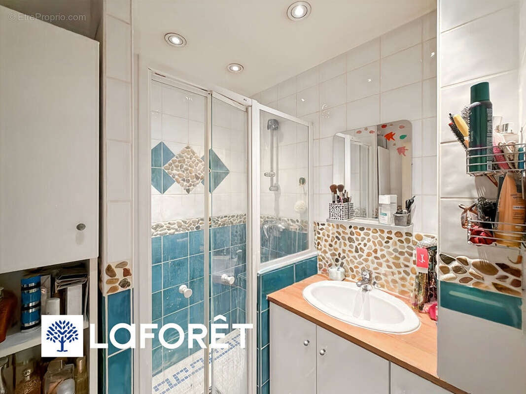 Appartement T4 à vendre à RIS ORANGIS - photo 4