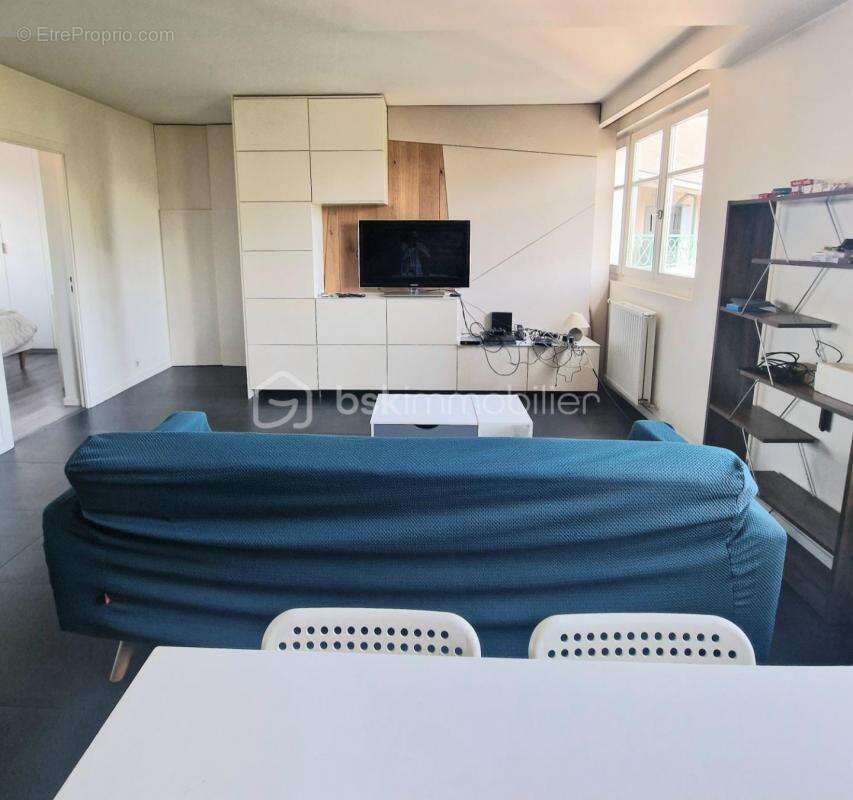 Appartement à LES PAVILLONS-SOUS-BOIS