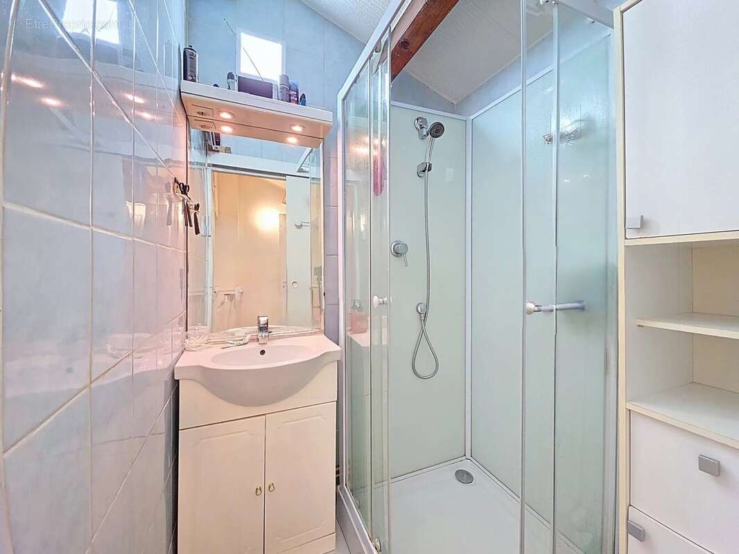 Appartement à VILLENEUVE-LOUBET