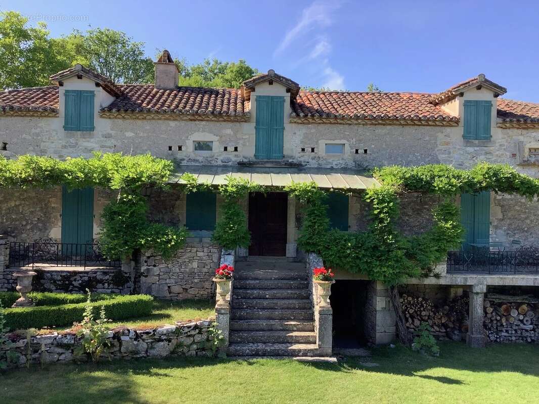 Maison à SAINT-CIRQ-LAPOPIE