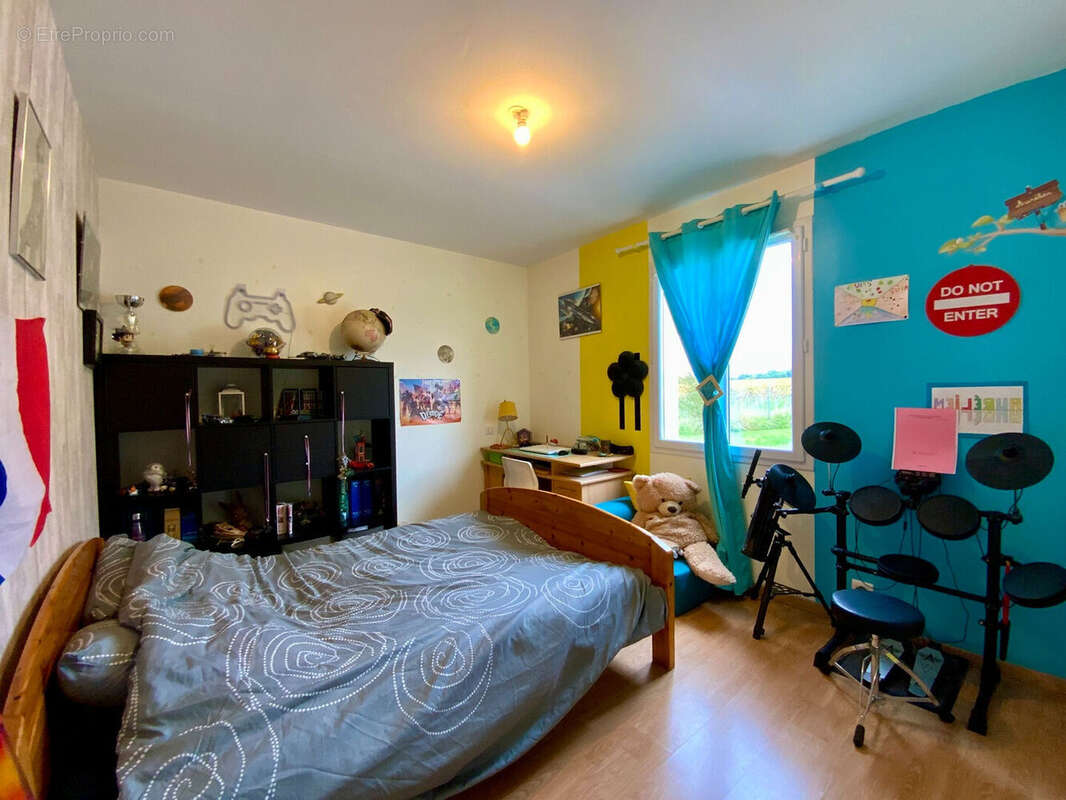 Maison à BARBEZIEUX-SAINT-HILAIRE